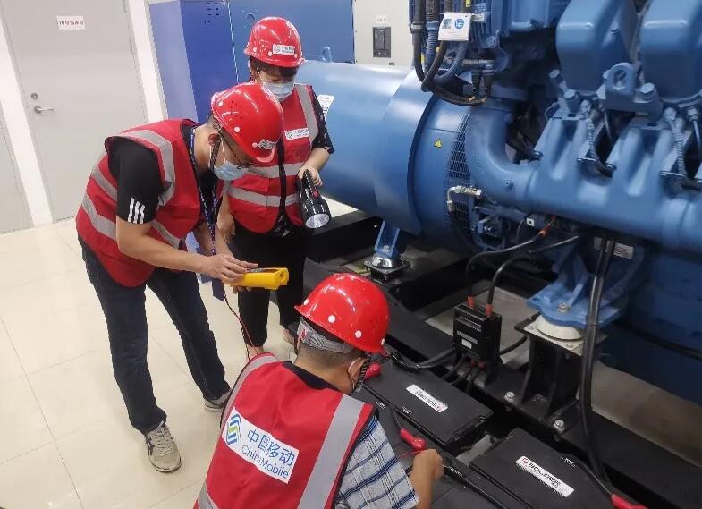 中國(guó)移動(dòng)通信集團(tuán)設(shè)備維修部工作服定制款式圖片