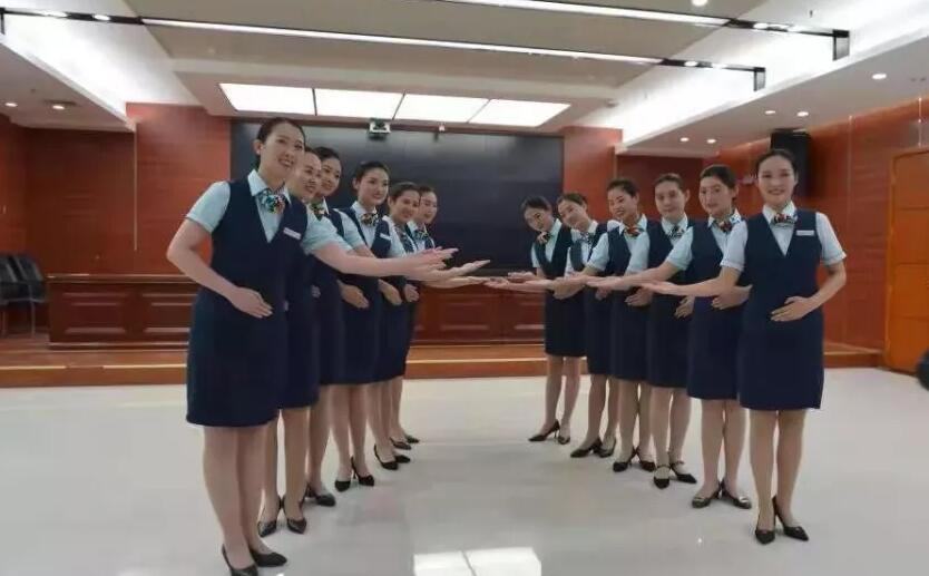 中國(guó)郵政工作服定制案例圖片