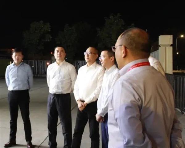 海航領(lǐng)導(dǎo)深夜體驗北京寒風(fēng)